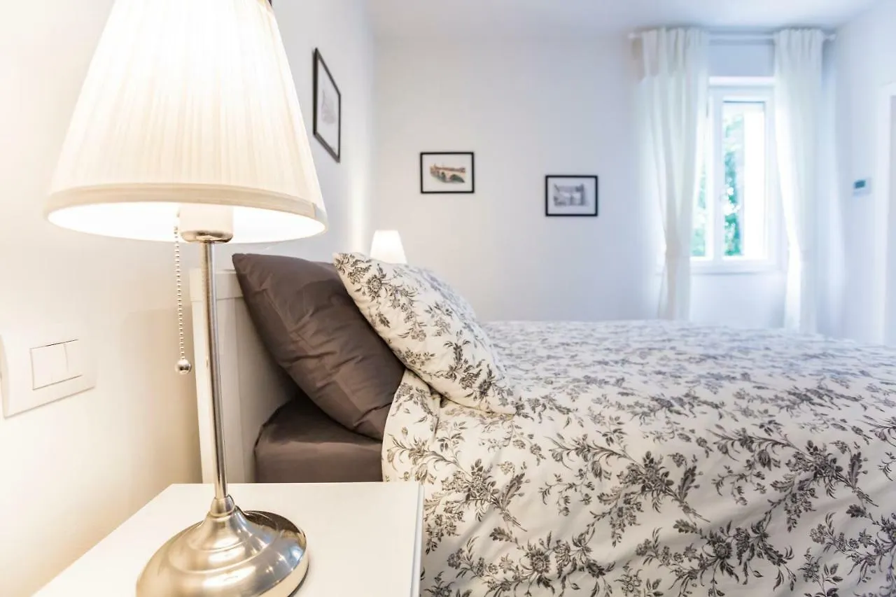 B&B La Corte Santa Maria Неграр 4*,  Италия