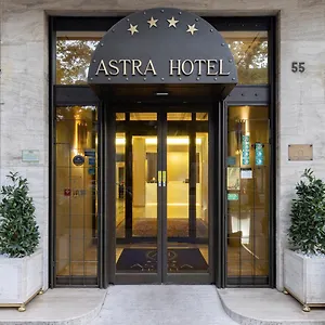 Astra 4*, Ferrara Italia